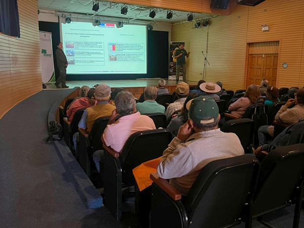 Cien pequeños agricultores de Santa María fueron capacitados en prevención de incendios forestales
