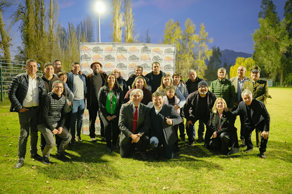 Club Deportivo Juventud Santa Rosa de la comuna de Catemu inaugura moderno sistema de iluminación